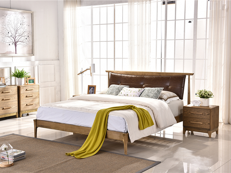 柏斯高域家具北欧卧室实木双人大床/床头柜7002