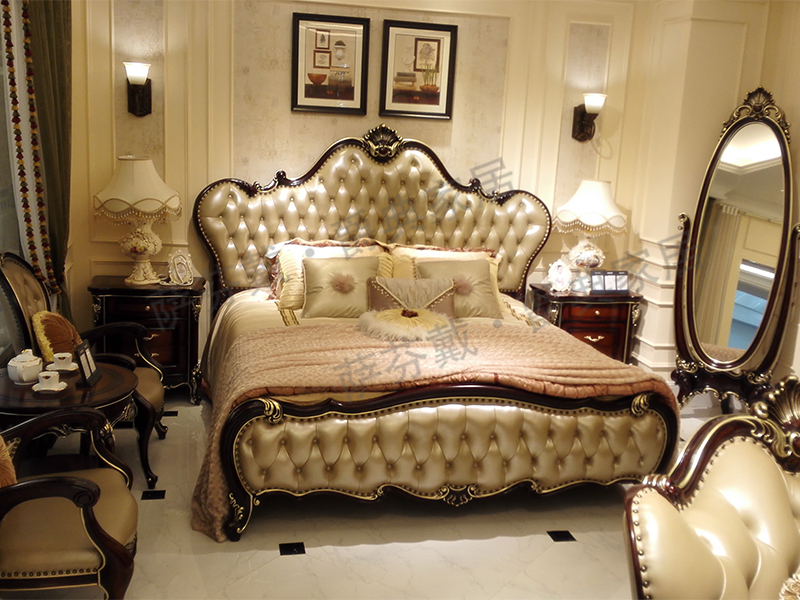 爵典家居·萨芬戴家具欧式卧室榉木床/床头柜/梳妆镜
