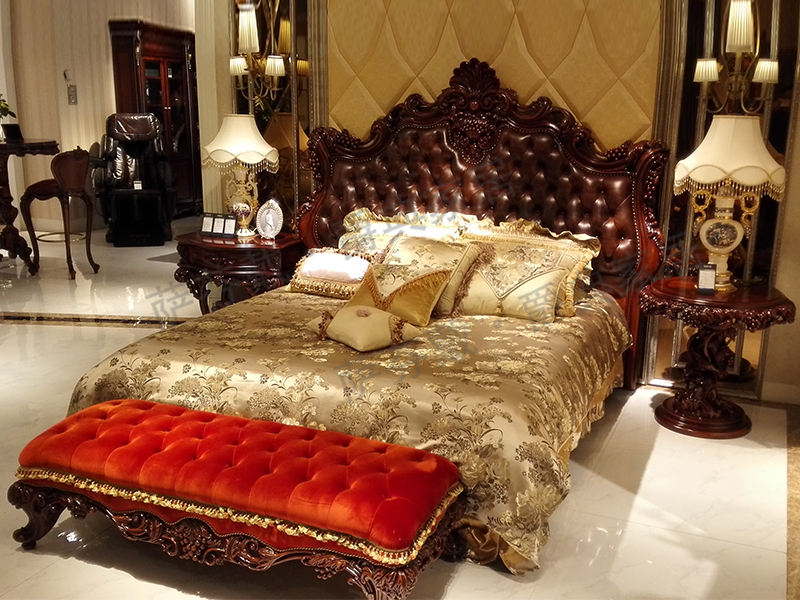 爵典家居·萨芬戴家具欧式（法式）卧室榉木实木雕花大床/床头柜