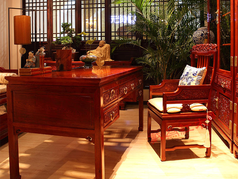 戴为红木家具爵典家居中式古典书房红木雕花书桌椅