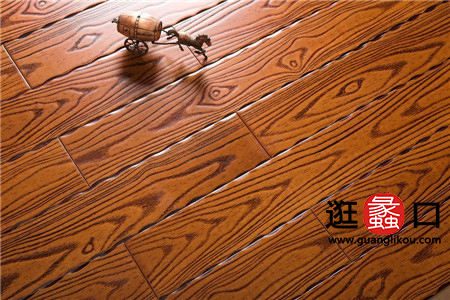 木质地板清洁保养方法