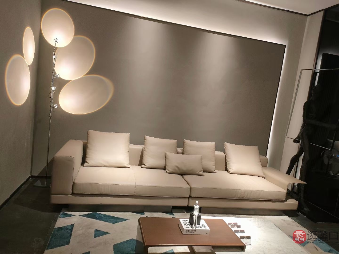 意迪生家具意式极简风格客厅设计师款豆腐块沙发三人位（意大利乳胶绵牛皮）YDS5016