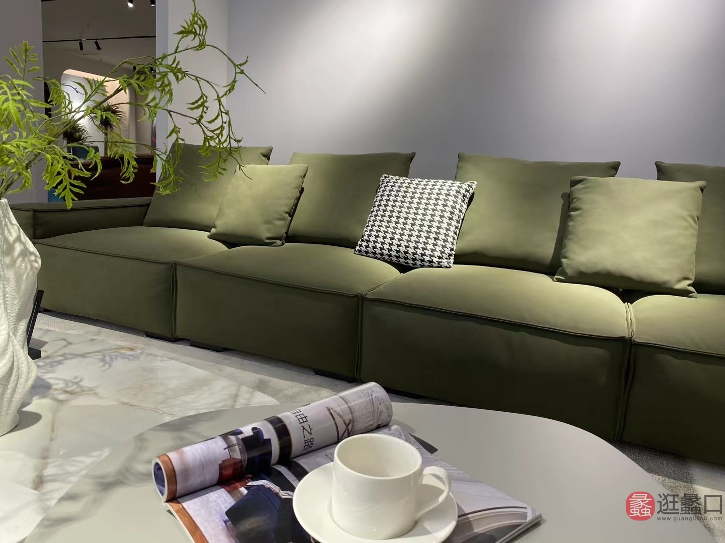 思莱德家具客厅意式极简直排沙发四人位绿色设计师款模块沙发SLD010