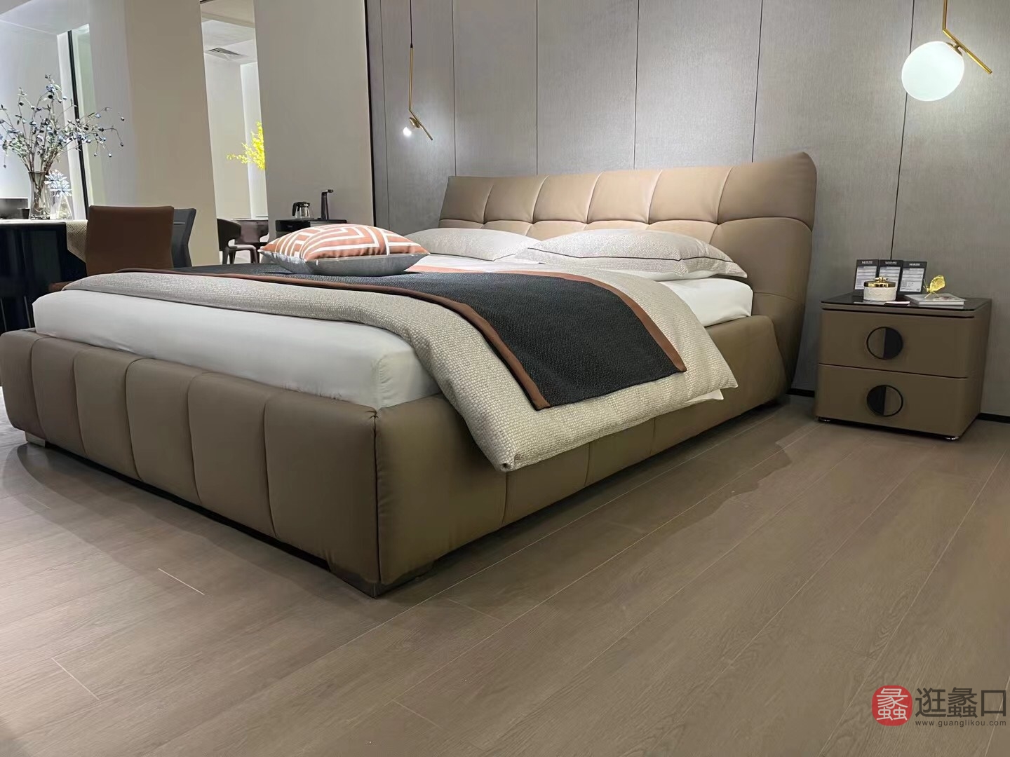 思莱德家具卧室意式极简真皮双人大床主卧SLD012