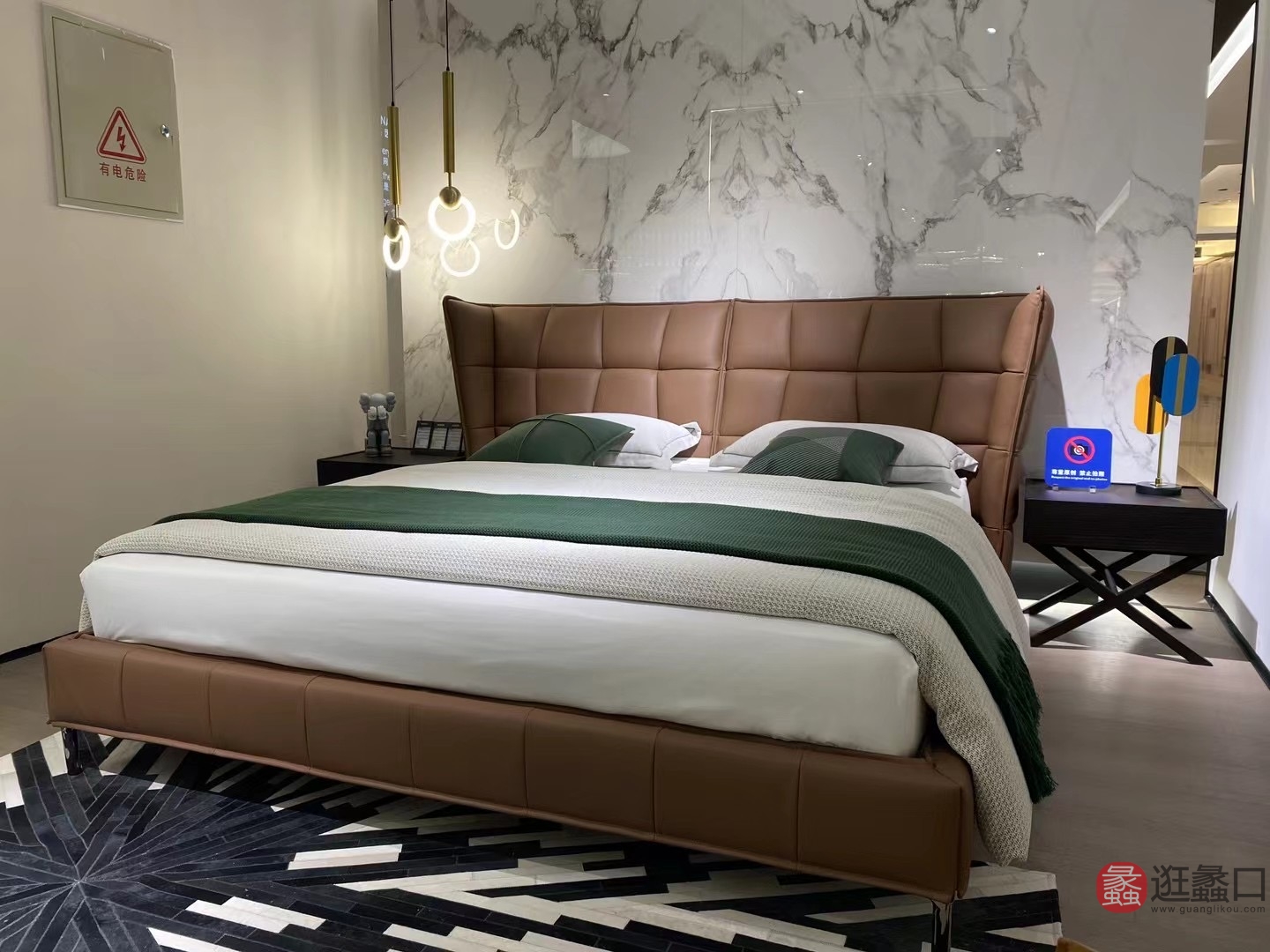 思莱德家具卧室意式极简双人大床主卧设计师款SLD014