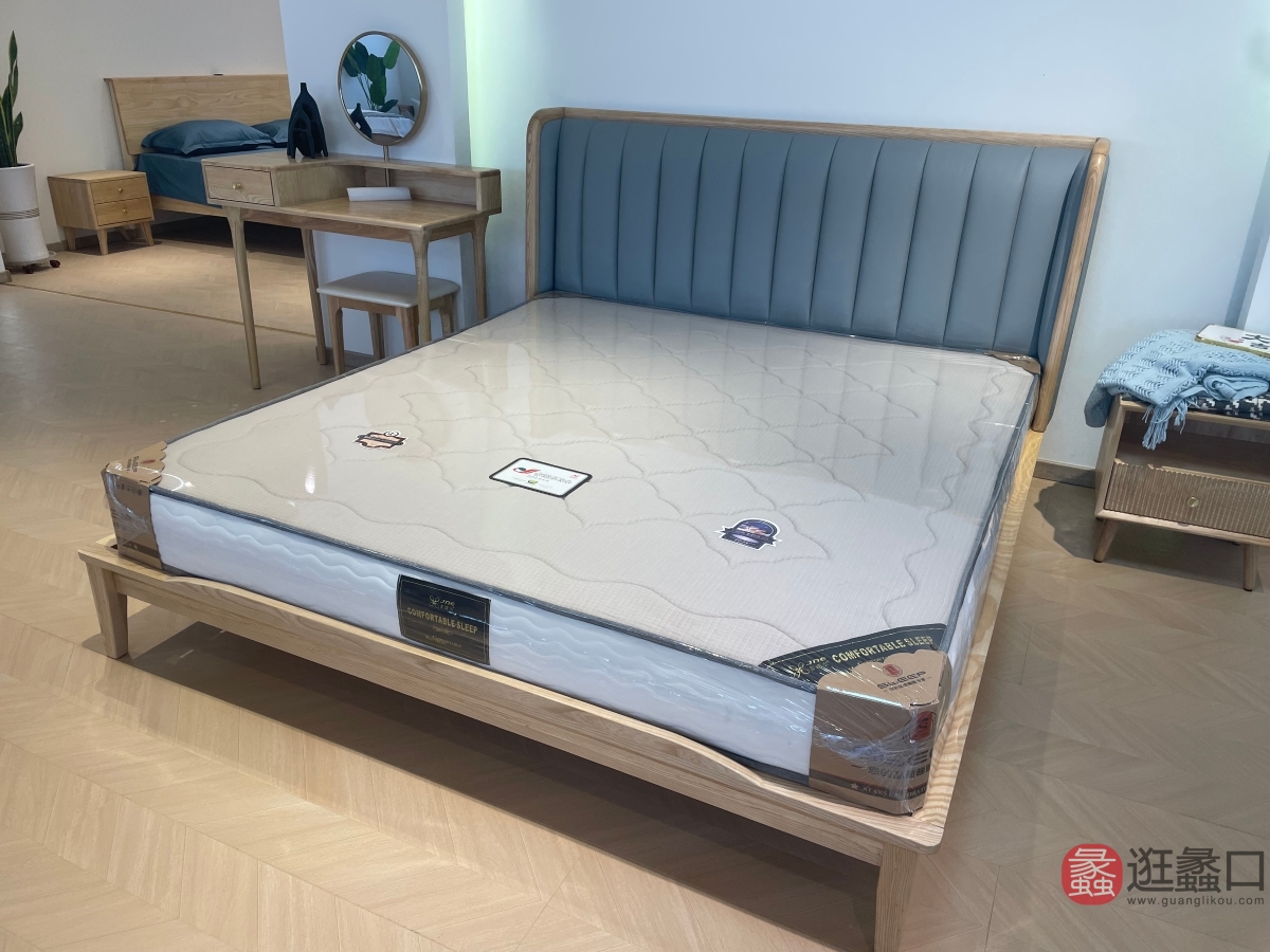 北欧风尚木语家居工厂店意式极简卧室床白蜡木软包床