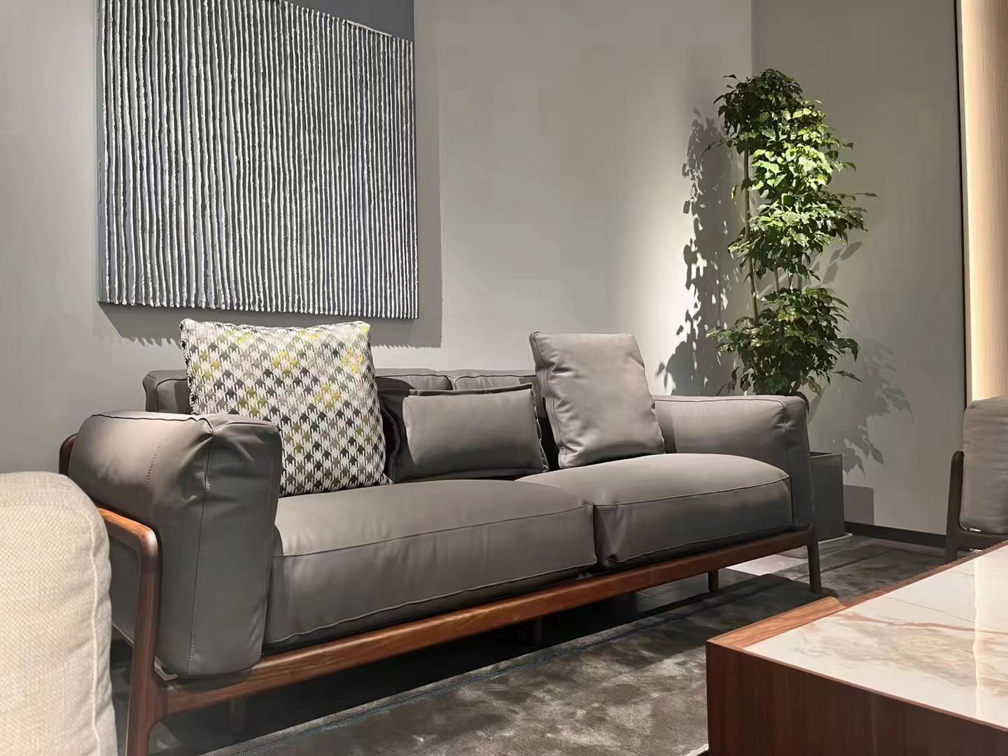 蠡口家具城好的沙发品牌体现在这5个细节上，看看你家沙发买对了吗？