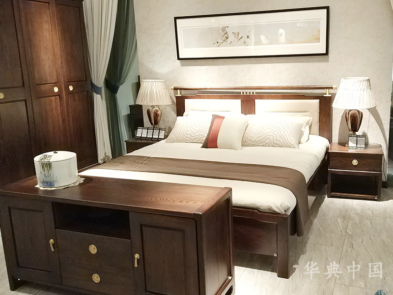 华典中国·欧尚格家居新中式卧室榆木实木舒适双人大床+床头柜+电视柜组合
